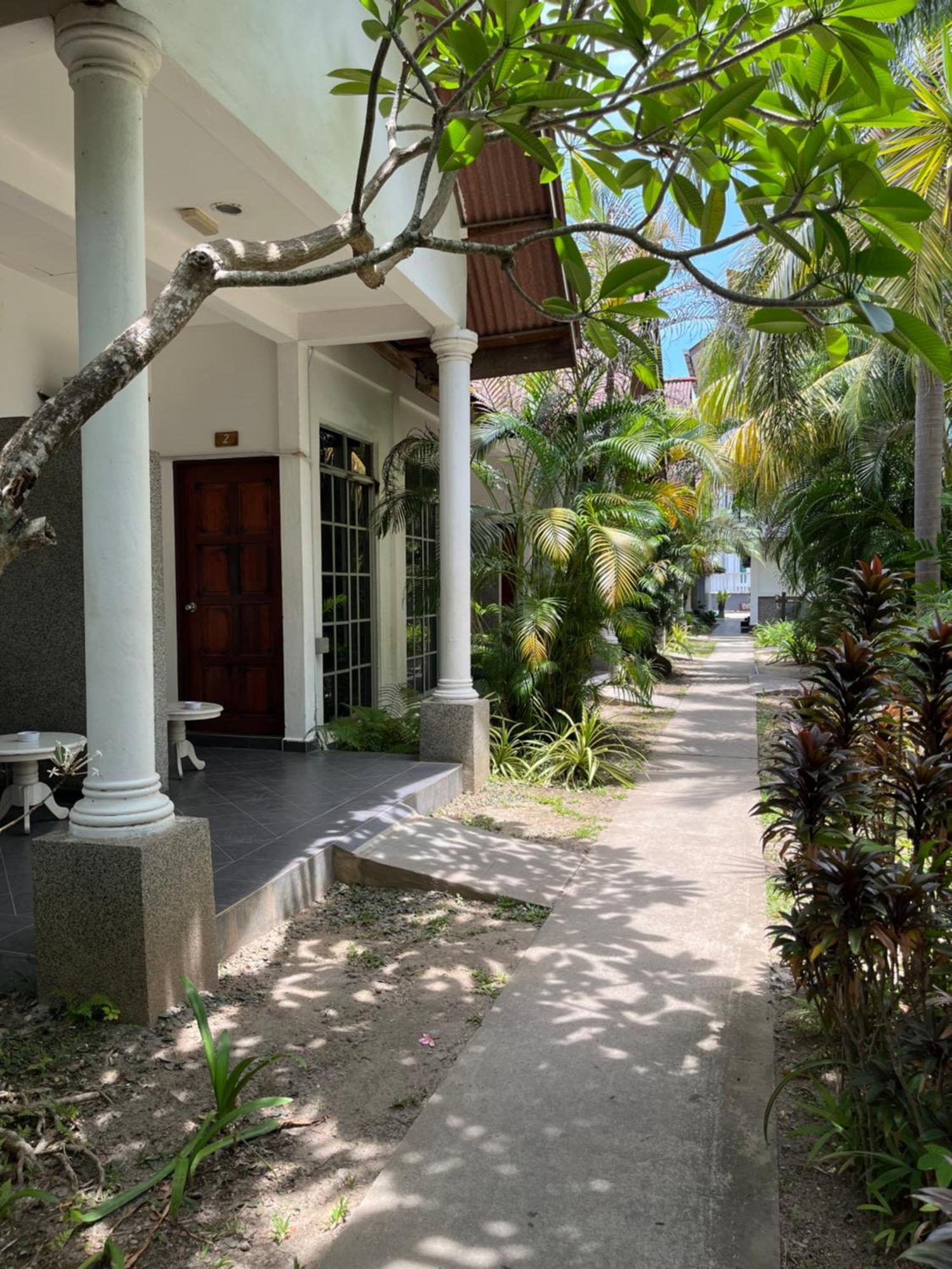 White Lodge Pantai Cenang  Exterior foto