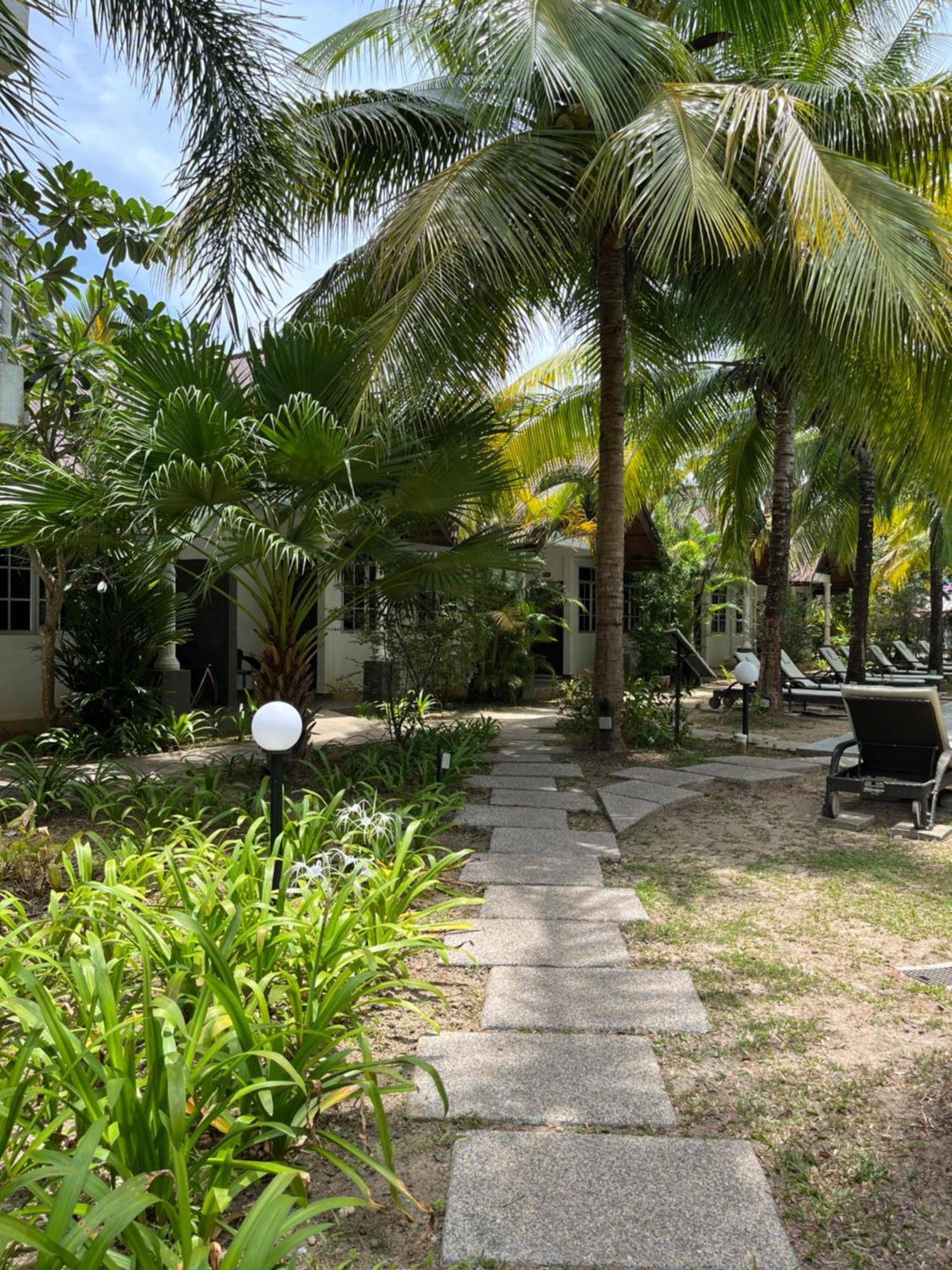White Lodge Pantai Cenang  Exterior foto