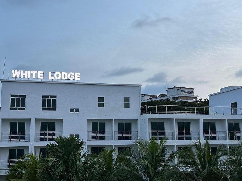 White Lodge Pantai Cenang  Exterior foto