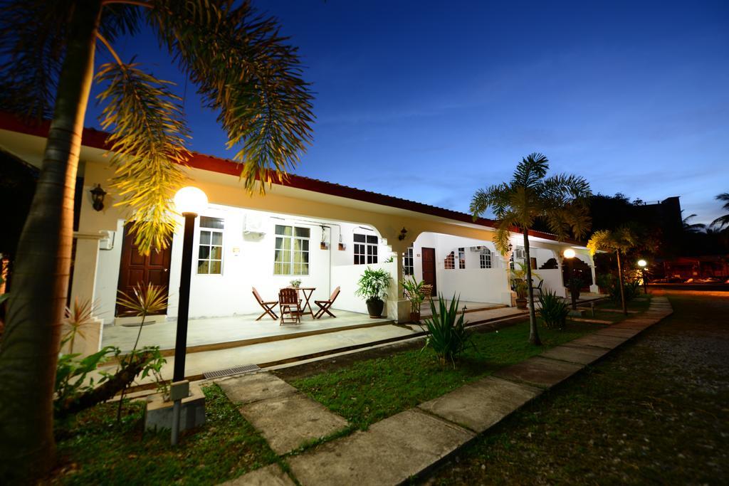 White Lodge Pantai Cenang  Exterior foto